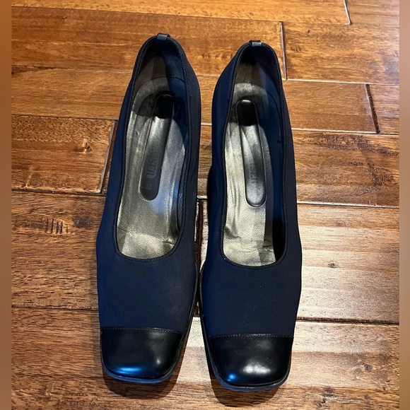 Navy Peter Kaiser size 10 square toe chunk heels in original box, EUC - Picture 2 of 6